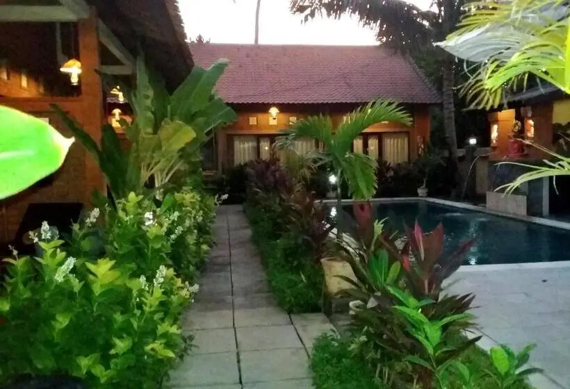 スーペリアースイート, The Sari Bungalows