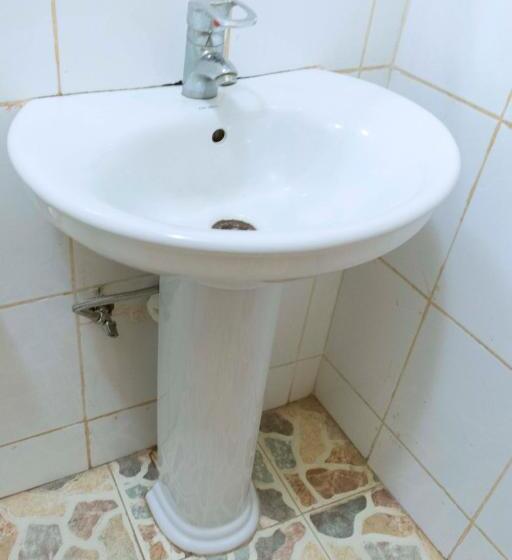 اتاق اکونومی یک تخته, Capricon Executive