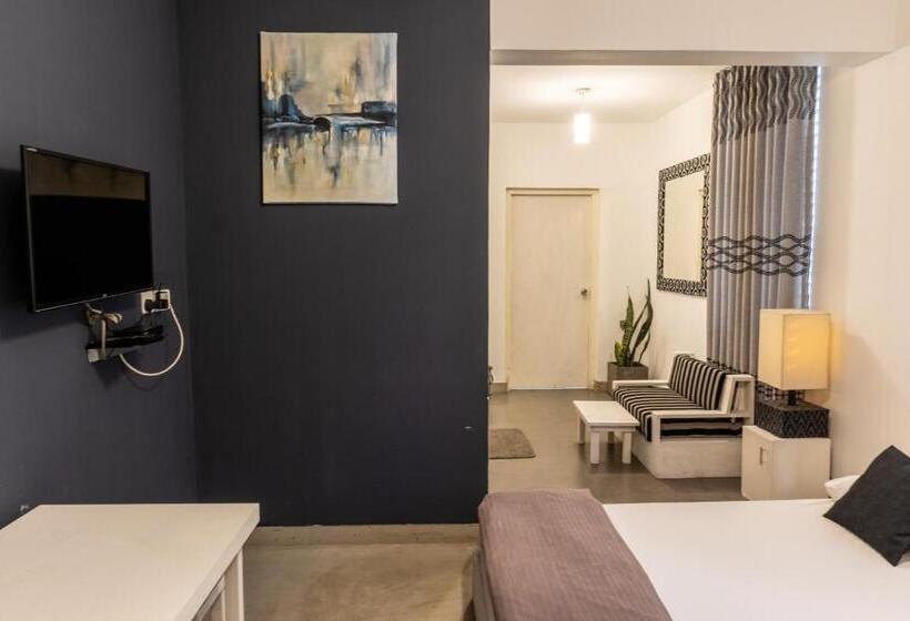 اتاق استاندارد, Homies Place   Bistro
