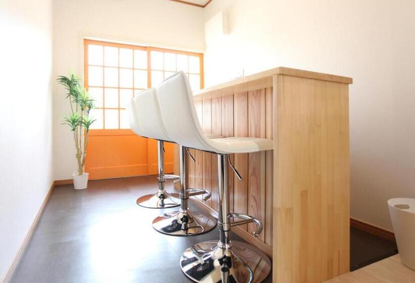 Pokój Rodzinny, Fujiyama Base