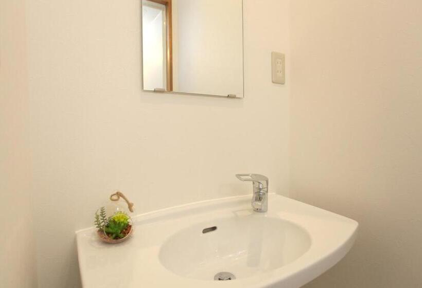 Pokój Rodzinny, Fujiyama Base