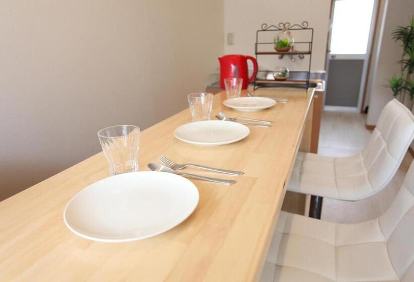 Pokój Rodzinny, Fujiyama Base