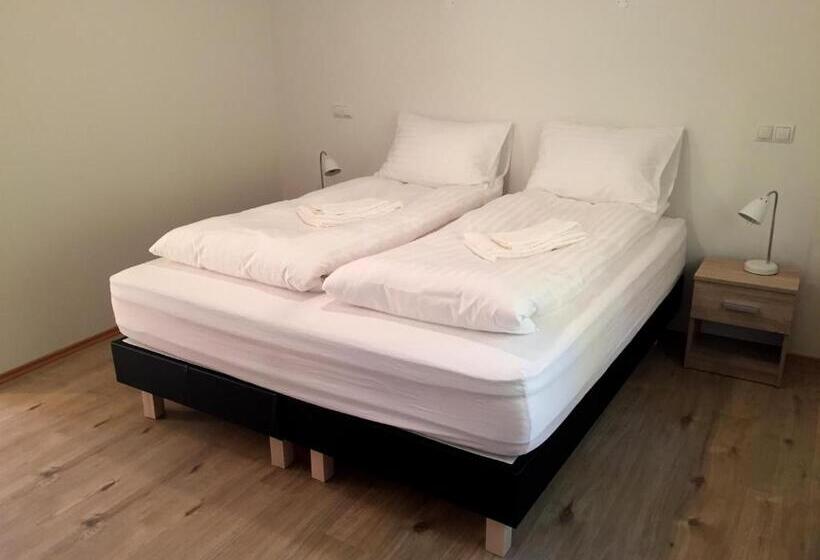 اتاق استاندارد, Guesthouse Hvitafell