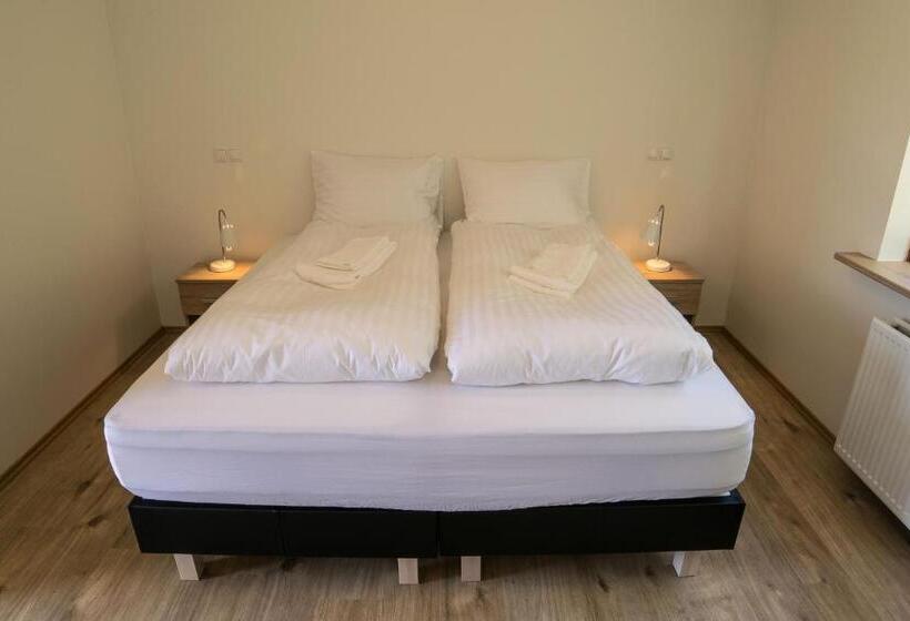 اتاق استاندارد, Guesthouse Hvitafell