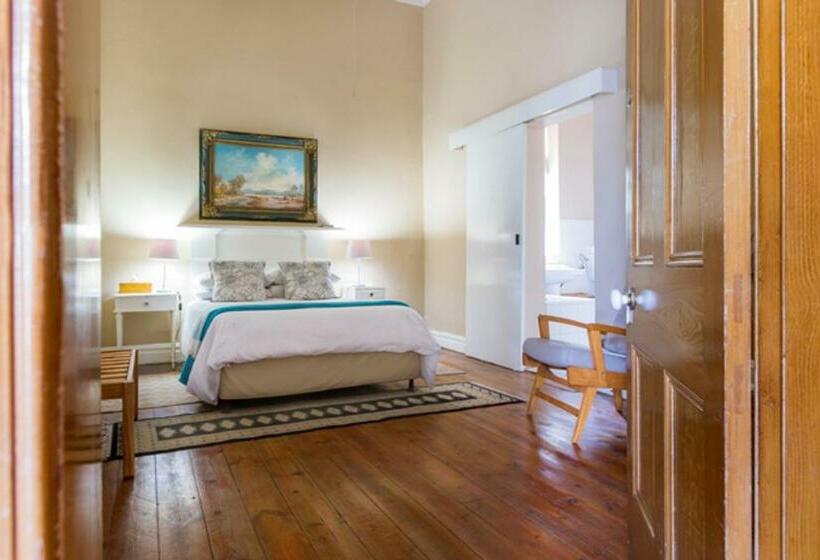 غرفة قياسية, Nanna Rous  Town House