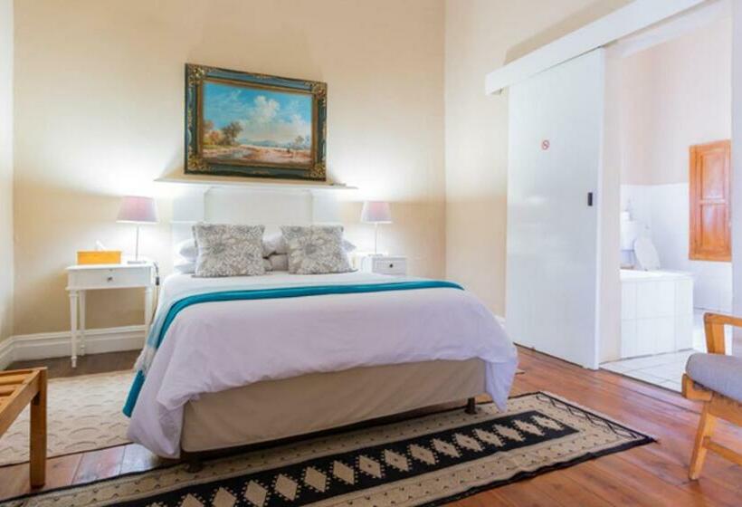 غرفة قياسية, Nanna Rous  Town House