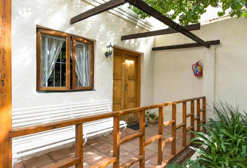 غرفة قياسية, Nanna Rous  Town House