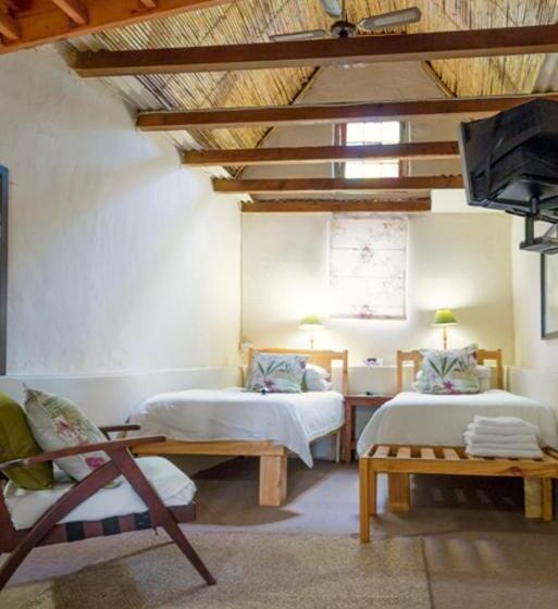 غرفة عائلية, Nanna Rous  Town House