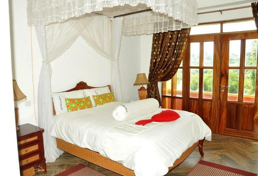 Deluxe Room, Fort Fun City