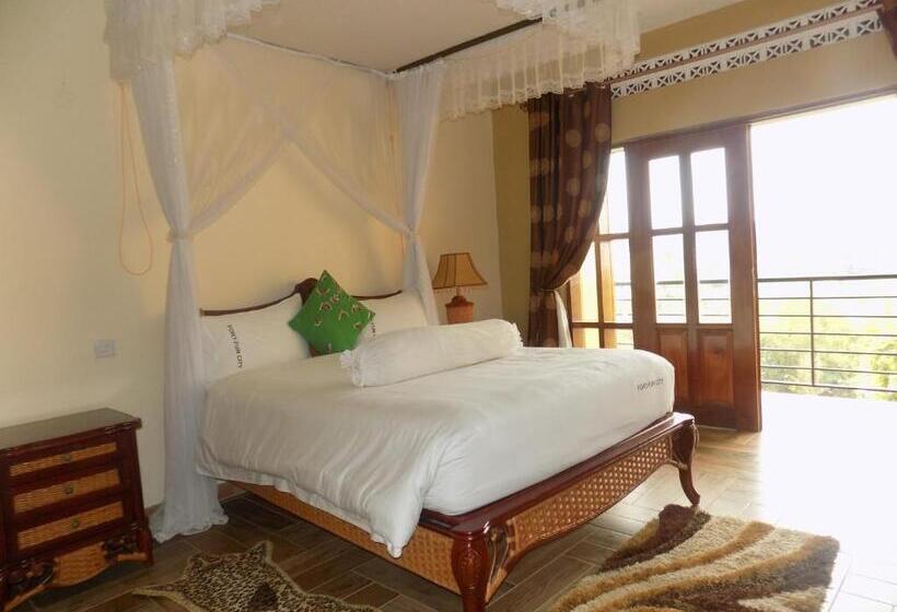 Deluxe Room, Fort Fun City