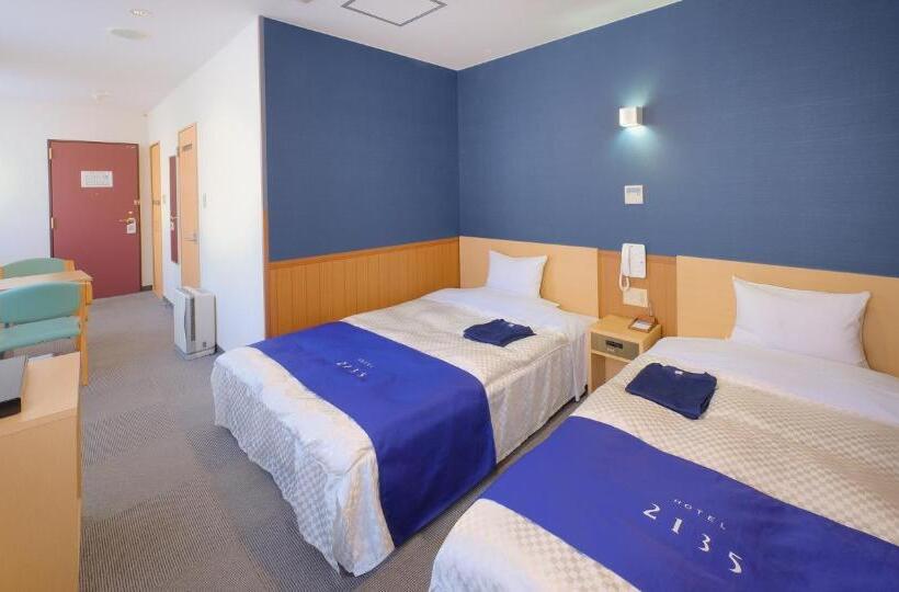 高级大房间, 2135