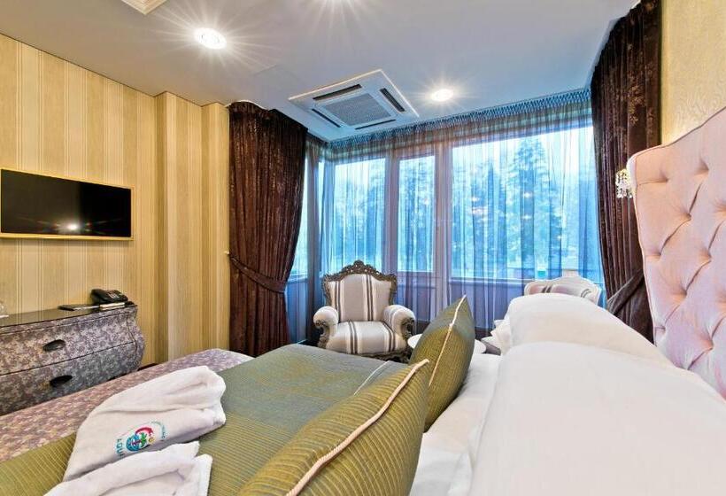 سوییت, Aqua Center Apartments