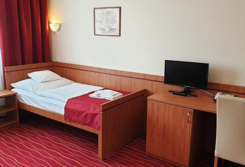 غرفة قياسية, Diana Club