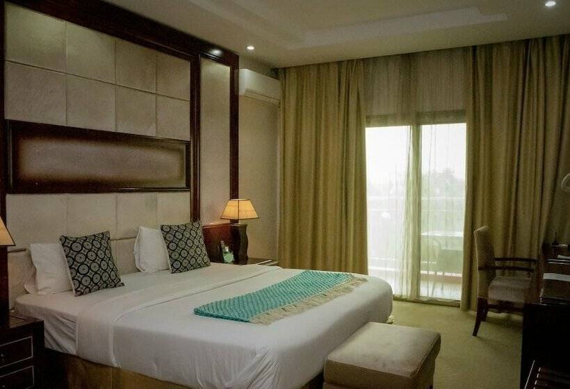 Standard Szoba, Gloria Inn