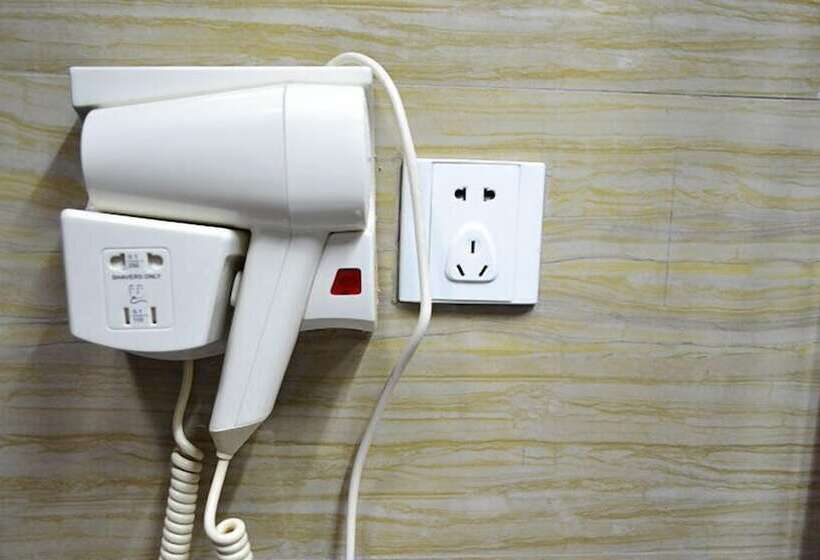 Lakosztály, Gloria Inn