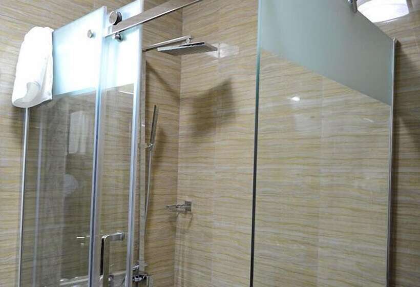 Standard Szoba, Gloria Inn