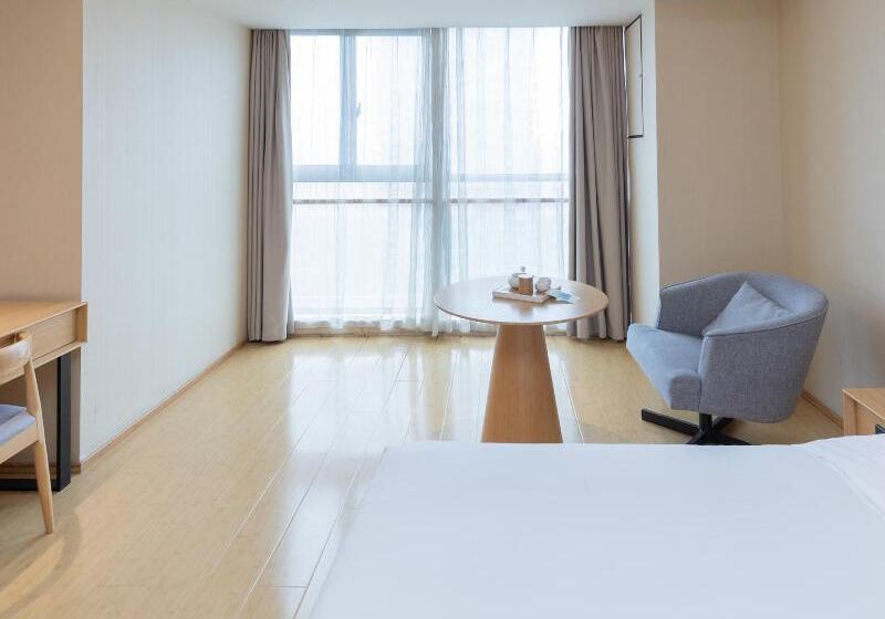 חדר סופריור, Ji  Changzhou Dinosaur Park