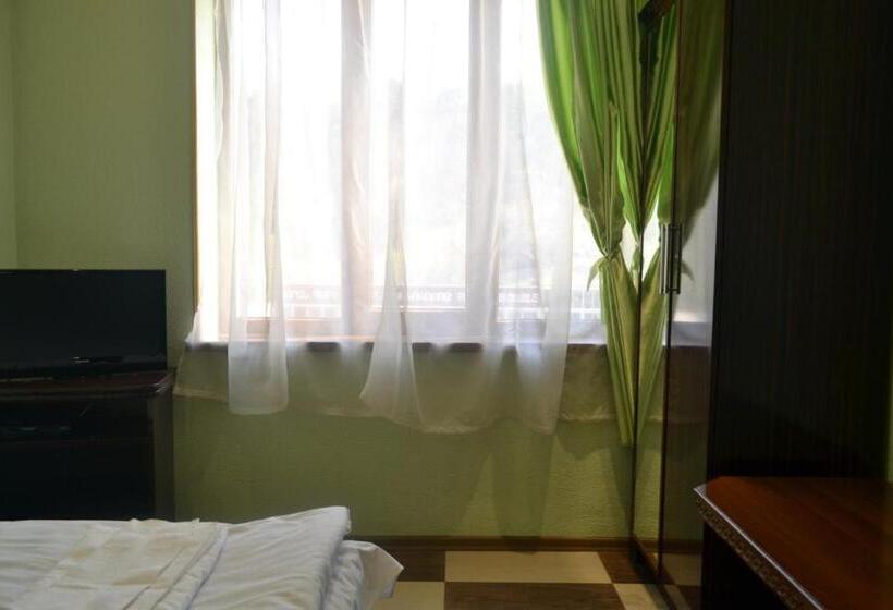 スタンダード４人部屋, Nirvana