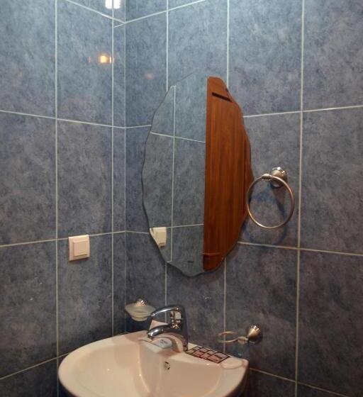 ファミリールーム, Nirvana