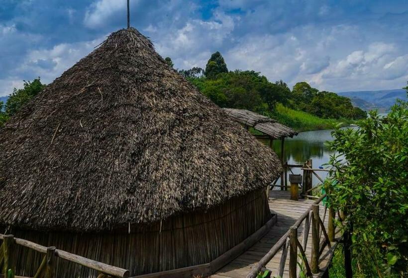 اتاق خانوادگی, Paradise Eco Hub