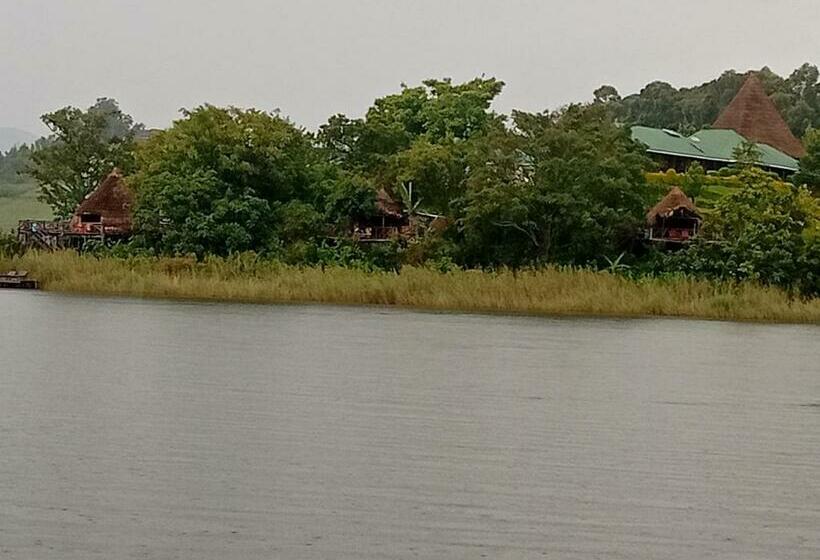 اتاق خانوادگی, Paradise Eco Hub