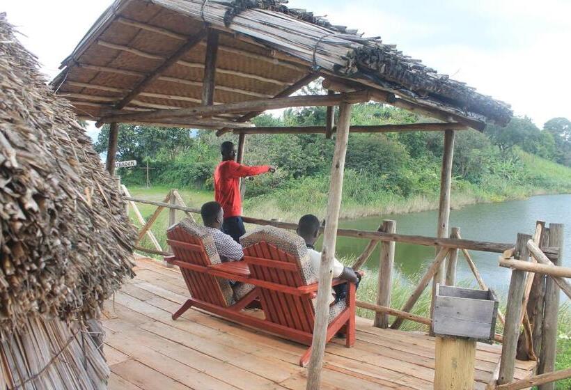 اتاق خانوادگی, Paradise Eco Hub