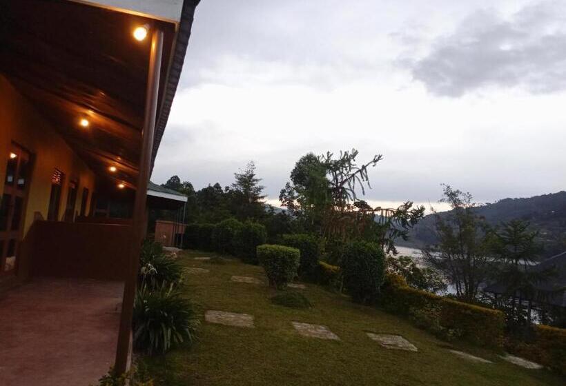 اتاق استاندارد با چشم‌انداز دریاچه, Paradise Eco Hub