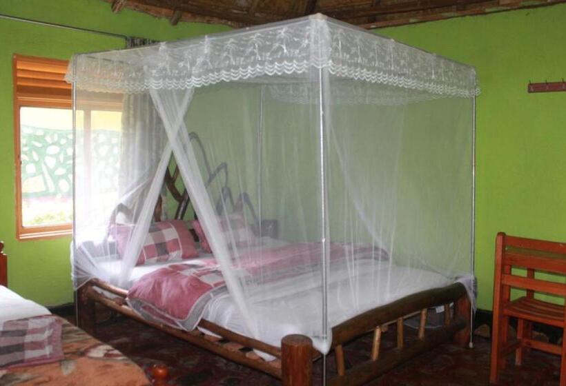 اتاق خانوادگی, Paradise Eco Hub