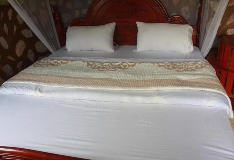 اتاق خانوادگی, Paradise Eco Hub