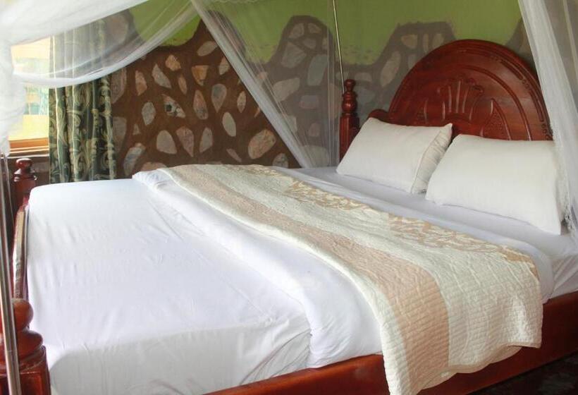 اتاق خانوادگی, Paradise Eco Hub