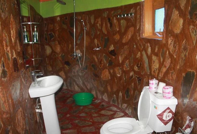 اتاق خانوادگی, Paradise Eco Hub