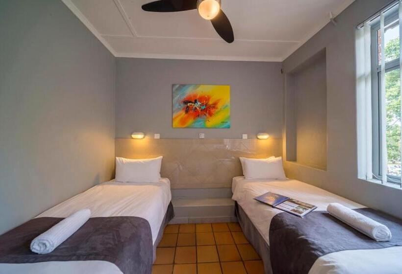 اتاق استاندارد, N1 Hotel & Campsite Victoria Falls