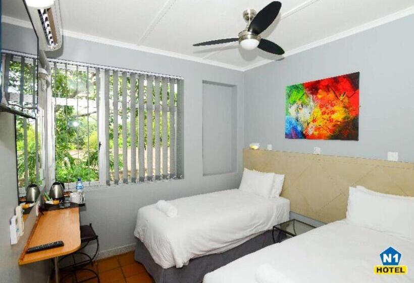 اتاق استاندارد, N1 Hotel & Campsite Victoria Falls