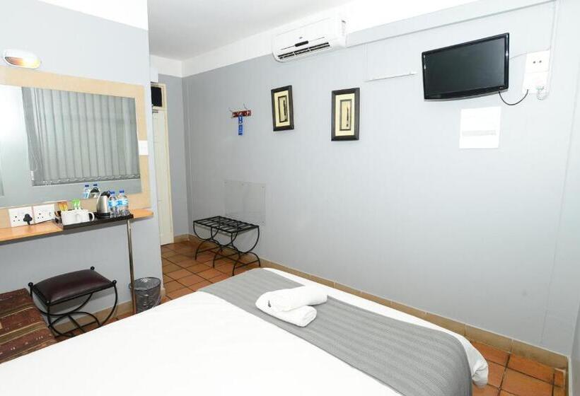 اتاق استاندارد, N1 Hotel & Campsite Victoria Falls