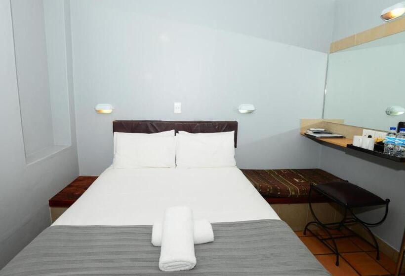 اتاق استاندارد, N1 Hotel & Campsite Victoria Falls