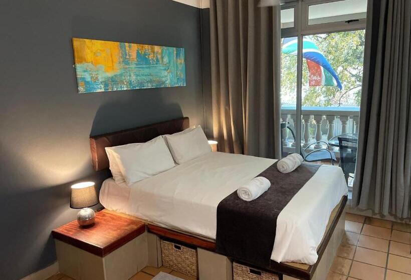 اتاق لوکس, N1 Hotel & Campsite Victoria Falls