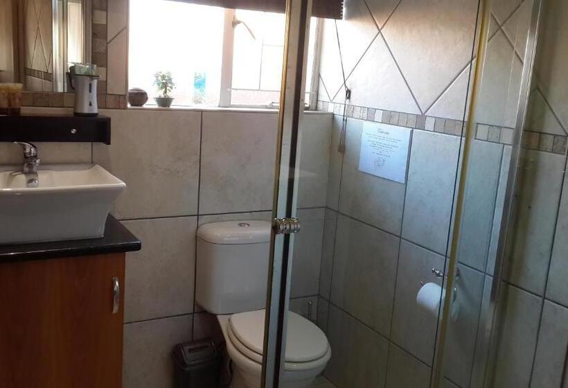 חדר אקונומי, The Cedars Bed And Breakfast