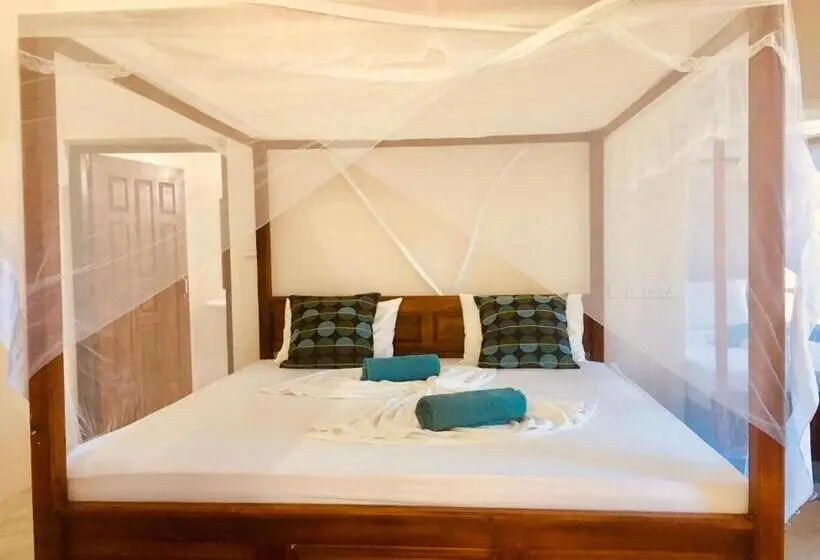 スタンダードトリプルルーム, Little Lagoon Hostel