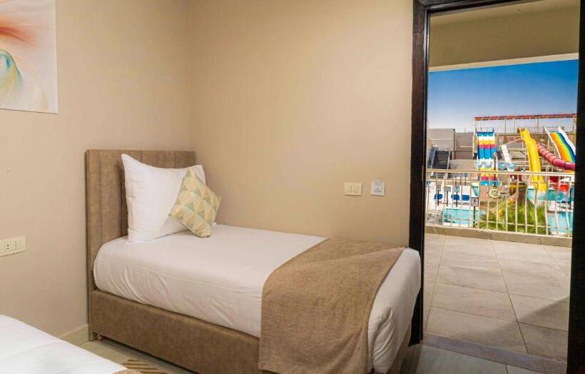 اتاق خانوادگی, Amarina Abu Soma Resort & Aquapark