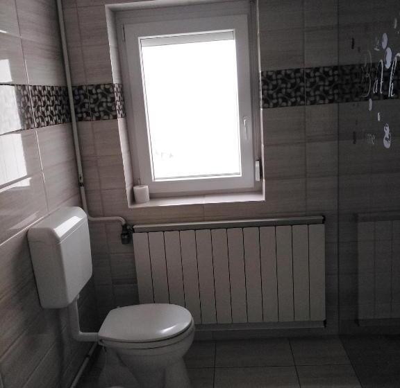 标准间, Coraline Vendégház