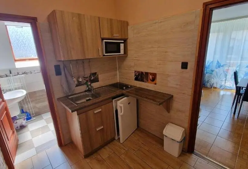 １ベッドルームアパートメント, Napsugár Apartmanház