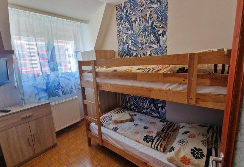 Апартаменты 2 Спальни, Napsugár Apartmanház
