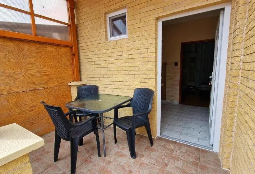 １ベッドルームアパートメント, Napsugár Apartmanház