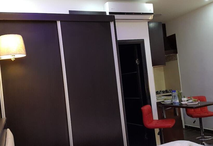 سوییت لوکس, Assaraya