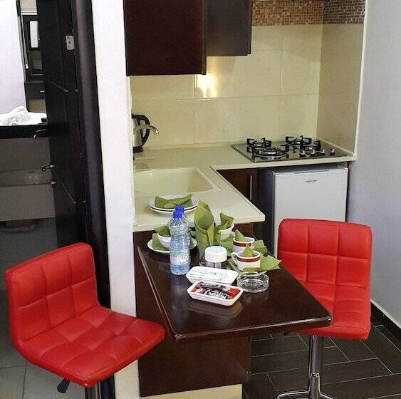 سوییت لوکس, Assaraya