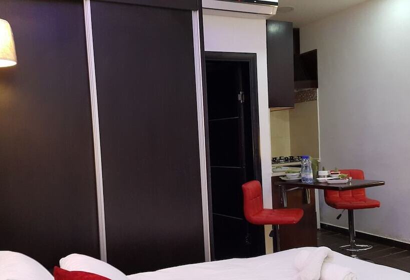 سوییت لوکس, Assaraya