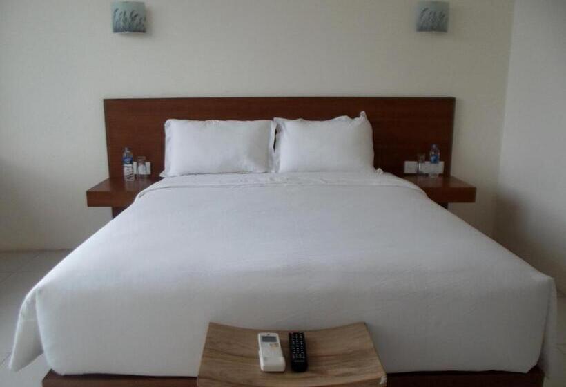 디럭스 룸, L Bajo