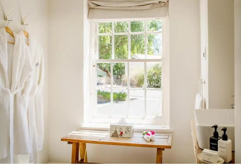 اتاق سوپریور با تخت بزرگ, Macaron Boutique Guest House