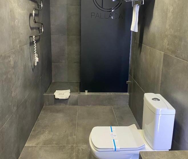 اتاق لوکس, Pallada