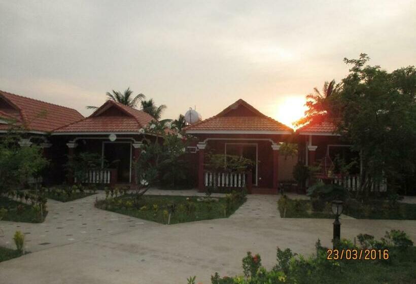 غرفة قياسية مزوَّدة بشُرفة, Phoumrumduol Bungalow